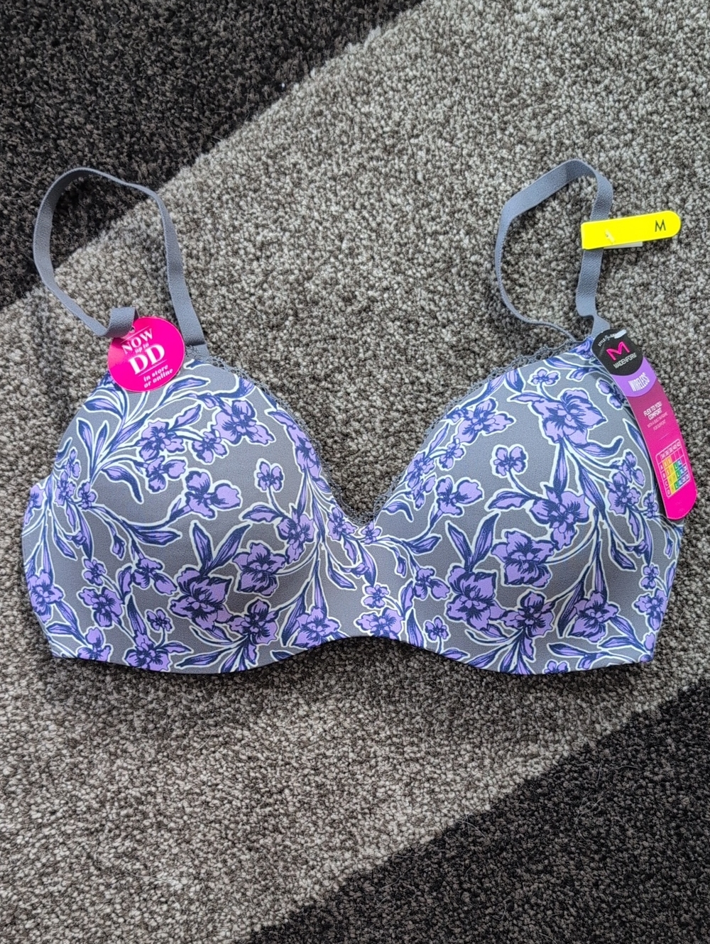 NEW Maidenform Wireless Bra - Size M